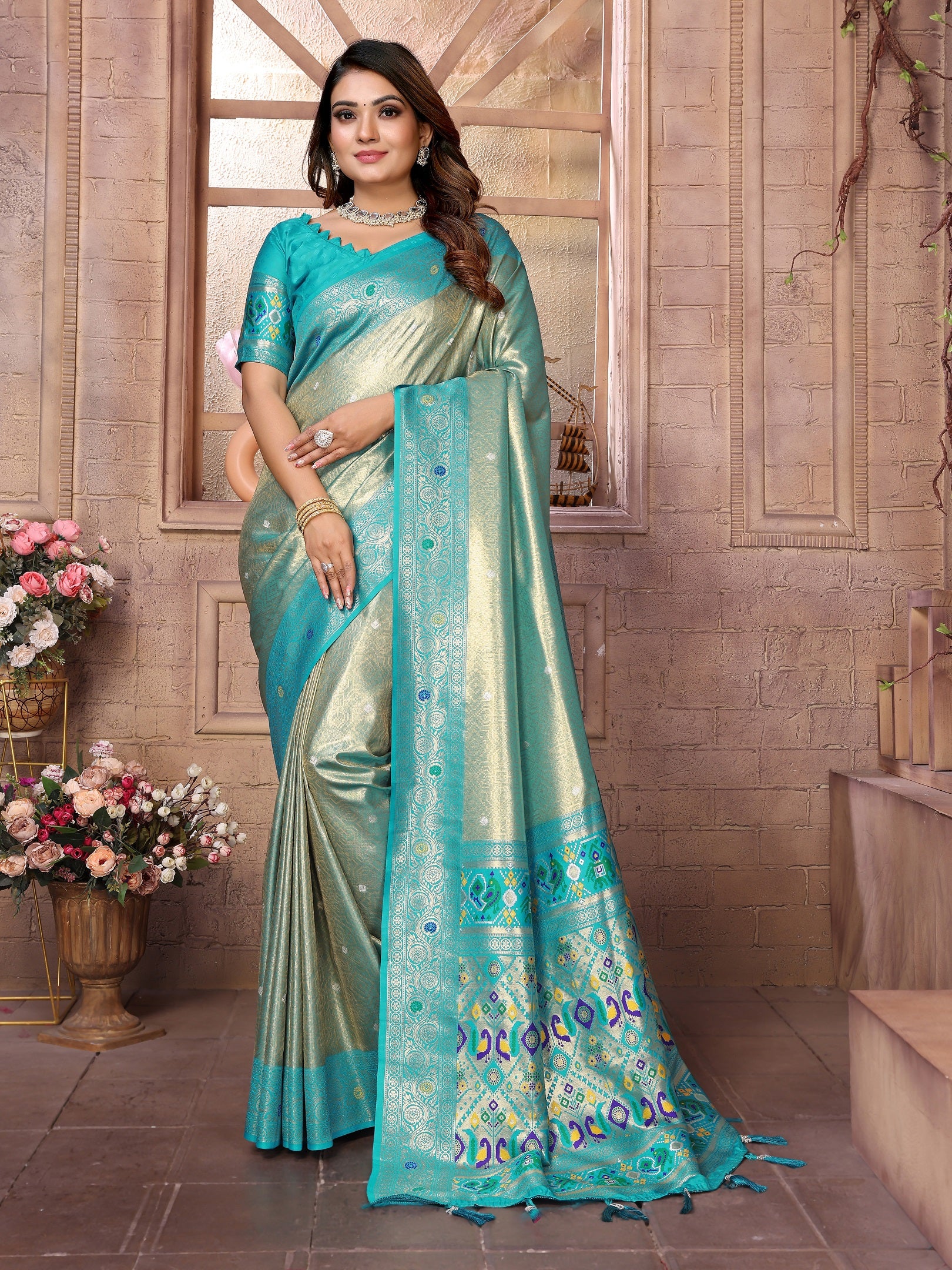 Sisoo Silk Traditional Saree